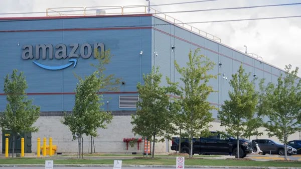 Valor de mercado de Amazon cae debajo de US$1 billón tras perspectivas sombríasdfd