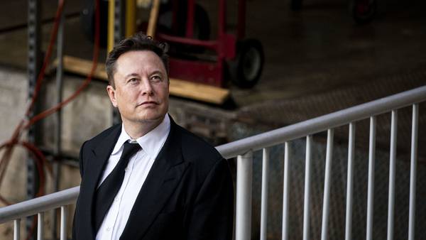 Elon Musk acuerda comprar Twitter por US$44.000 millonesdfd