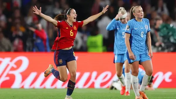 Liga Española de Fútbol Femenino presenta denuncia tras beso de jefe en el Mundialdfd