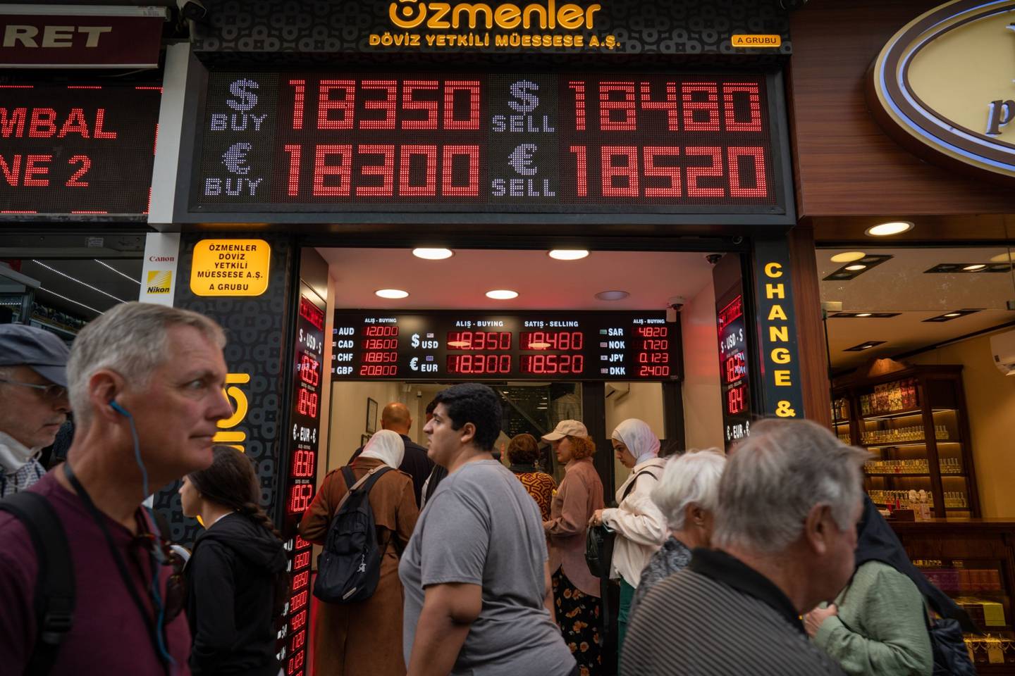 La lira turca toca un nuevo mínimo