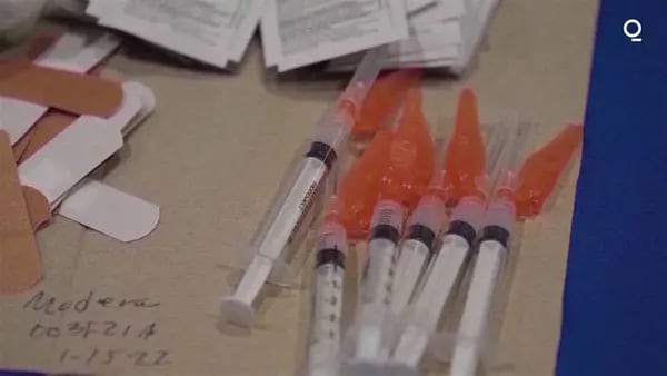 Vacinas contra Covid podem atrasar menstruação, segundo estudodfd
