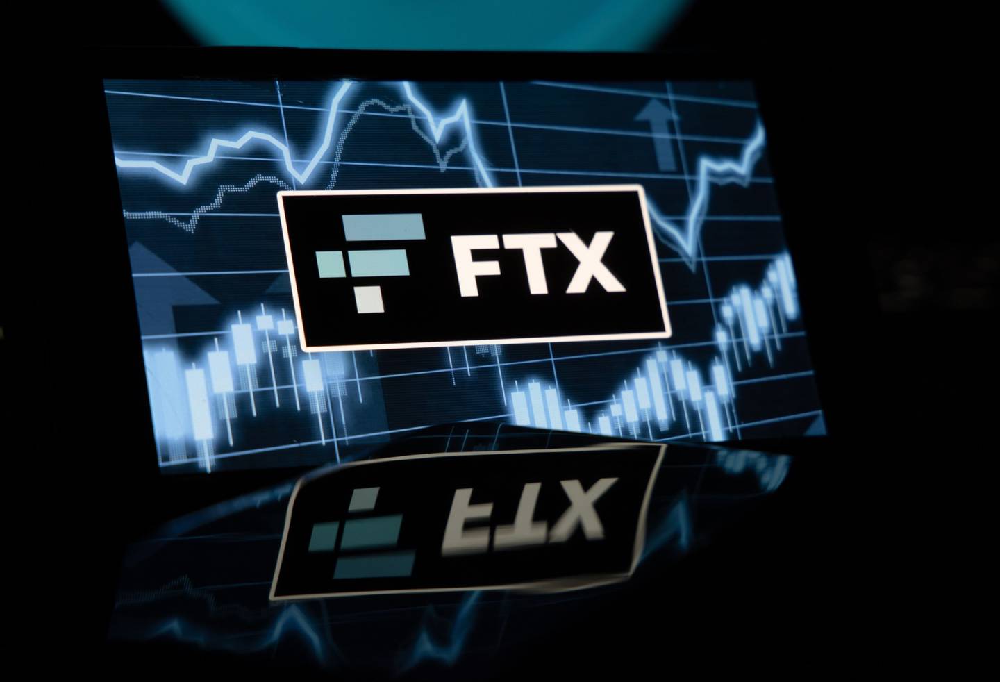 El logotipo de FTX Cryptocurrency Derivatives Exchange en la pantalla de un ordenador portátil en Riga, Letonia, el 24 de noviembre de 2022. Fotógrafo: Andrey Rudakov/Bloomberg