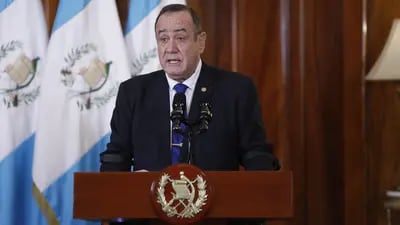 El presidente guatemalteco aparece en el penúltimo lugar de la encuesta publicada por CID Gallup debido a que obtuvo la aprobación de solo un 19% de los ciudadanos encuestados.