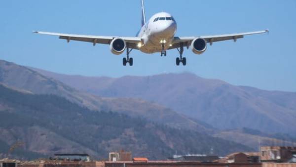 Cuatro provincias de Perú ya no tienen combustible para vuelos, afirma la IATAdfd