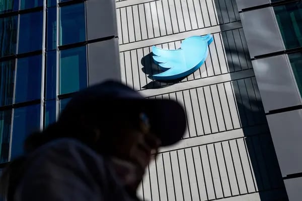 Rede social vai voltar com o serviço Twitter Blue, que dará direito ao status de perfil verificado