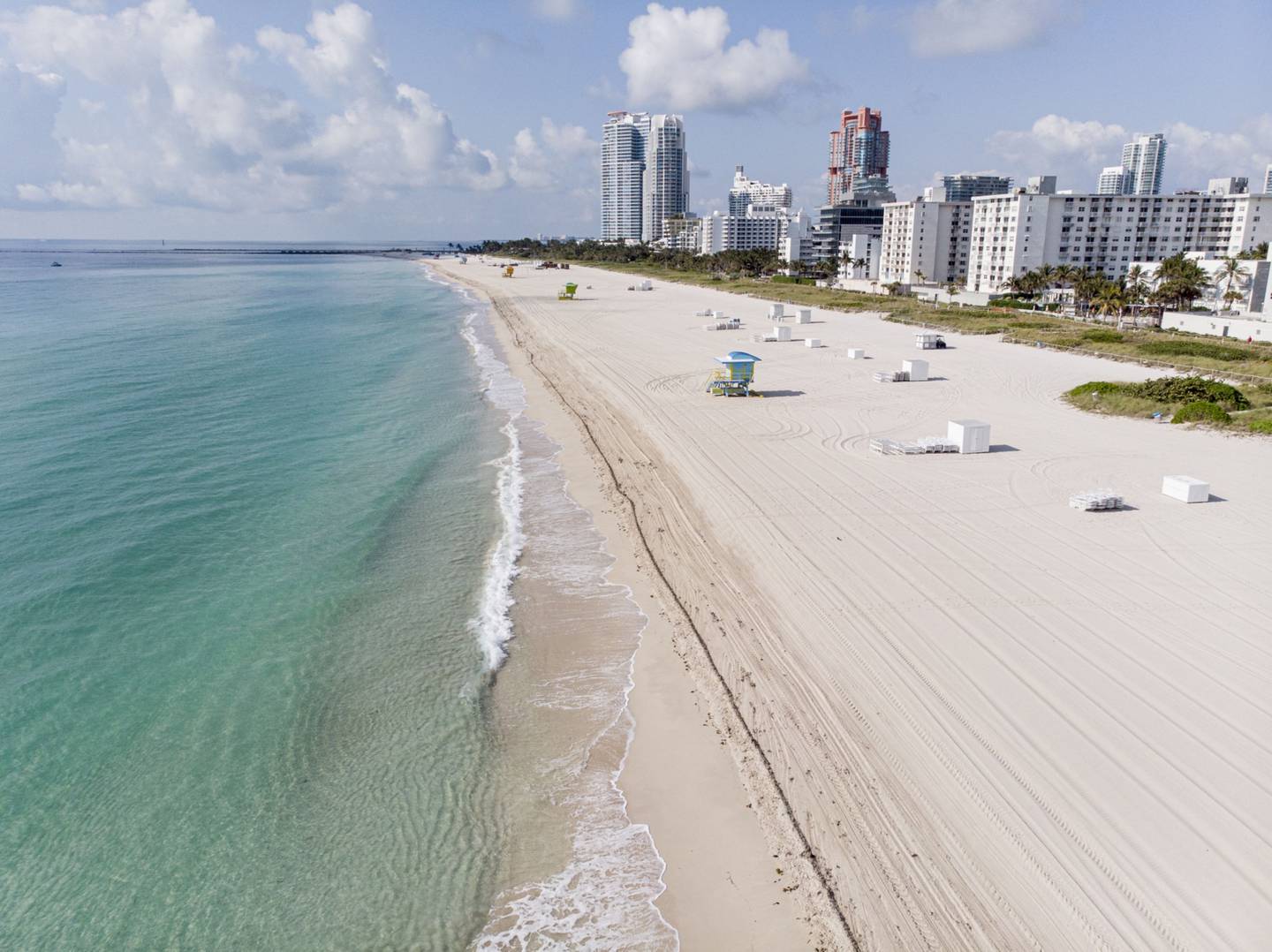 Vista aérea de Miami South Beach vacía en EE.UU.