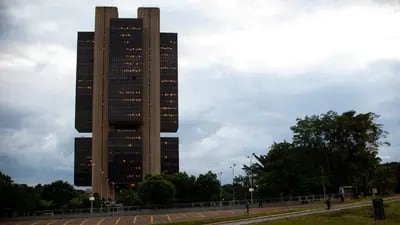 Banco Central sobe juros novamente no Brasil