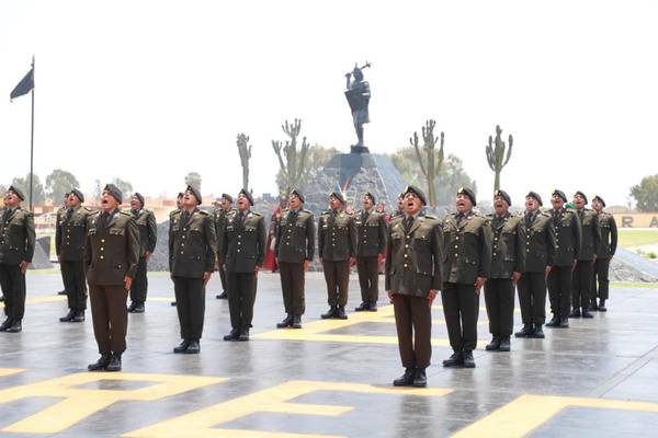 Fuerzas Armadas de Perú no acatarán autogolpe de Estado de Pedro Castillodfd