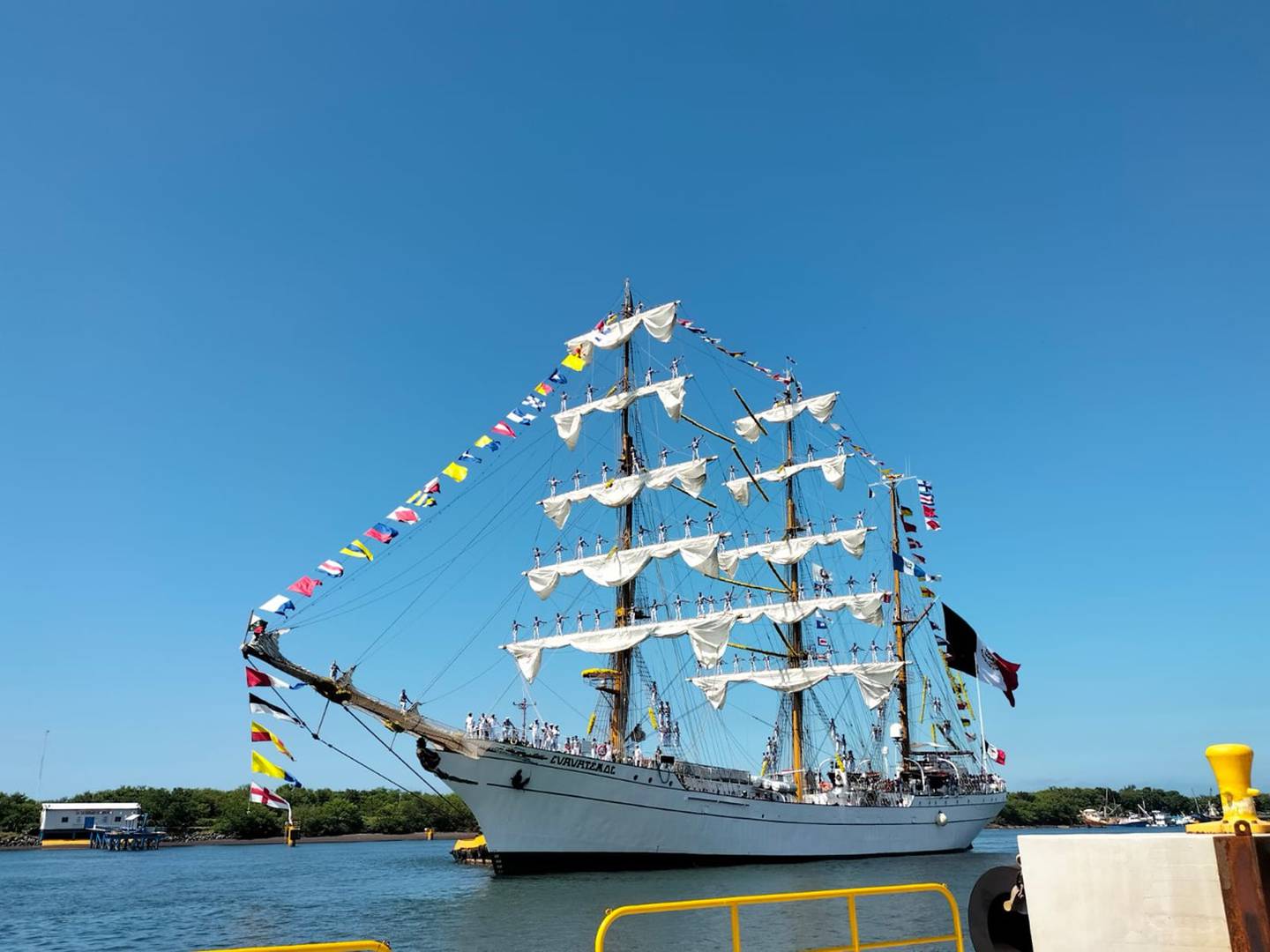 El buque escuela de la Armada de México, Cuauhtémoc, arribó a Guatemala el 26 de agosto y estará abierto al público durante este fin de semana.