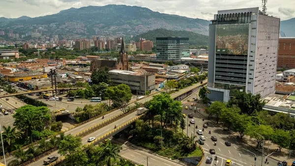 Medellín era pura violencia, ahora padece de exceso de turismodfd