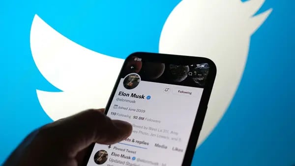 Musk restringe la votación sobre la política de Twitter a los usuarios “blue”dfd