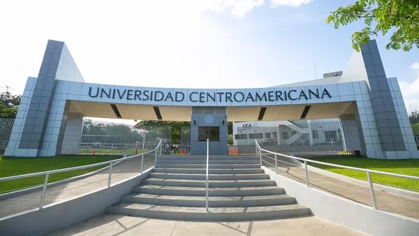 Fachada de la Universidad Centroamericana (UCA).