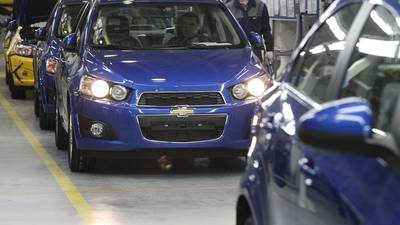 Venta de autos en México sube 1,9% en junio, desacelera crecimientodfd