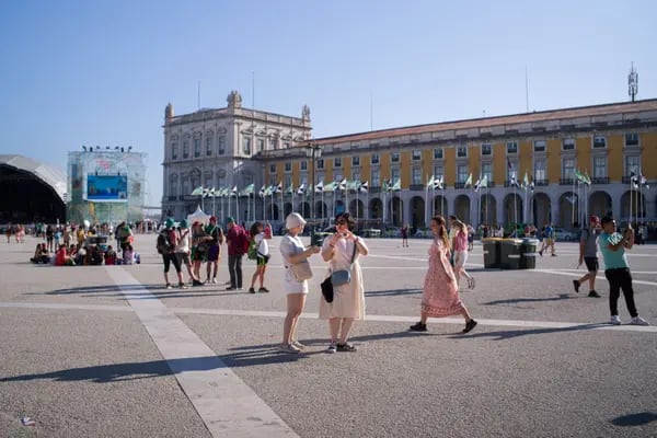 Praça do Comércio em Lisboa: um dos destinos preferidos de estrangeiros para obtenção de um golden visa (Foto: Goncalo Fonseca/Bloomberg)