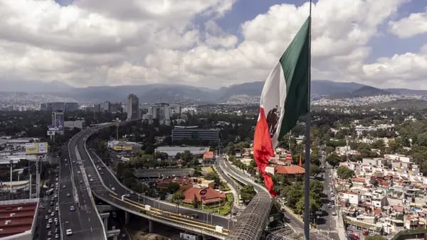 Banxico baja de 1,8% a 1,6% pronóstico de PIB de México para 2023dfd
