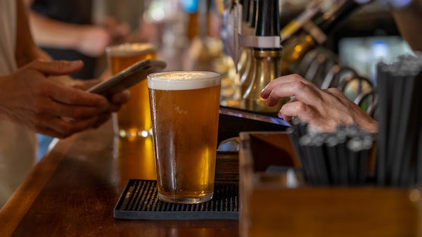 Apple habilita cobros con iPhone en México a través de Mercado Pago, Clip, Adyen y Visa Apple habilita cobros con iPhone en México a través de Mercado Pago, Clip, Adyen y Visa