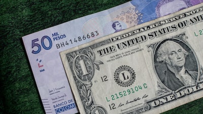 El peso colombiano es la moneda emergente más fuerte en 2026, pero Wells Fargo ve riesgos El peso colombiano es la moneda emergente más fuerte en 2026, pero Wells Fargo ve riesgos