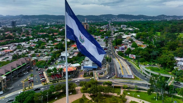 El bitcoin pierde espacio en El Salvador mientras el FMI pone la reforma de pensiones en el centro El bitcoin pierde espacio en El Salvador mientras el FMI pone la reforma de pensiones en el centro