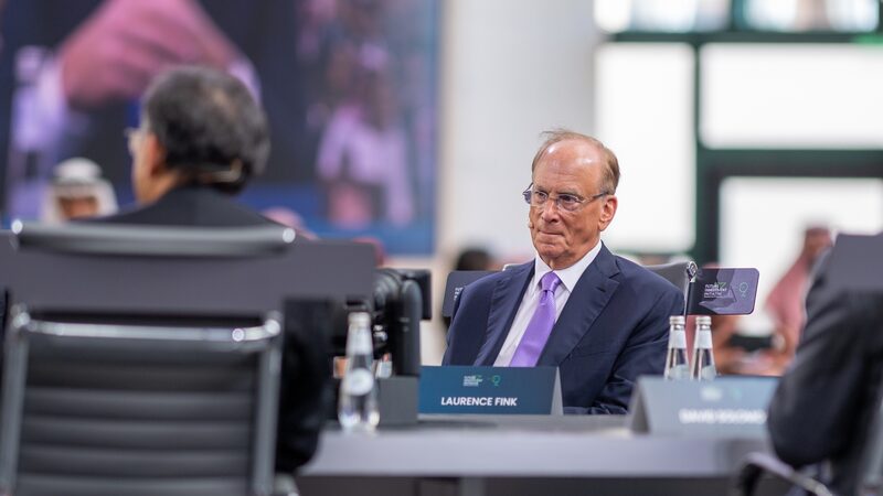 Criptomoedas e ouro crescem como ‘ativos do medo’, diz Larry Fink, da BlackRock Criptomoedas e ouro crescem como ‘ativos do medo’, diz Larry Fink, da BlackRock