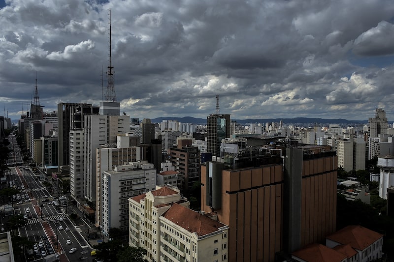Exejecutivos de Nubank lanzan un asesor financiero impulsado por IA en Brasil Exejecutivos de Nubank lanzan un asesor financiero impulsado por IA en Brasil