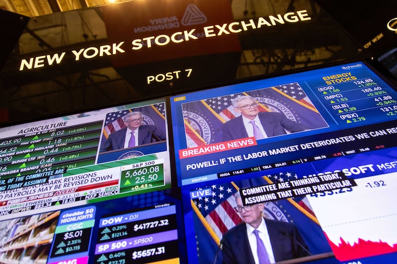 Tras la noticia, los inversores reaccionaron inicialmente con confianza, aunque las bolsas estadounidenses cerraron con modestos descensos. Tras la noticia, los inversores reaccionaron inicialmente con confianza, aunque las bolsas estadounidenses cerraron con modestos descensos.