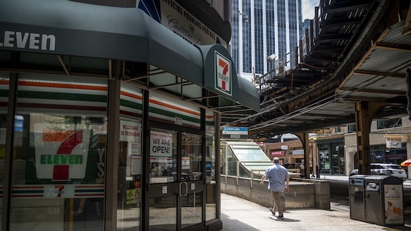 Sucessão na 7-Eleven: Co-CEOs assumem com missão de reestruturar negócios Sucessão na 7-Eleven: Co-CEOs assumem com missão de reestruturar negócios