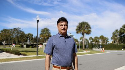 Como Bolsonaro encontrou uma base fiel de apoiadores em sua estada em Orlando Como Bolsonaro encontrou uma base fiel de apoiadores em sua estada em Orlando