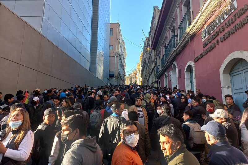 Intento de golpe de Estado en Bolivia. Intento de golpe de Estado en Bolivia.