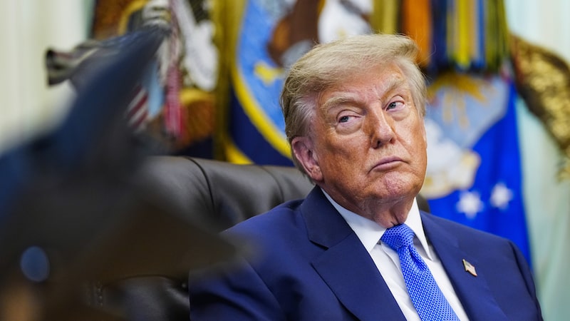 Trump diz que não renovará cessar-fogo com Irã enquanto impasse em Ormuz persiste Trump diz que não renovará cessar-fogo com Irã enquanto impasse em Ormuz persiste