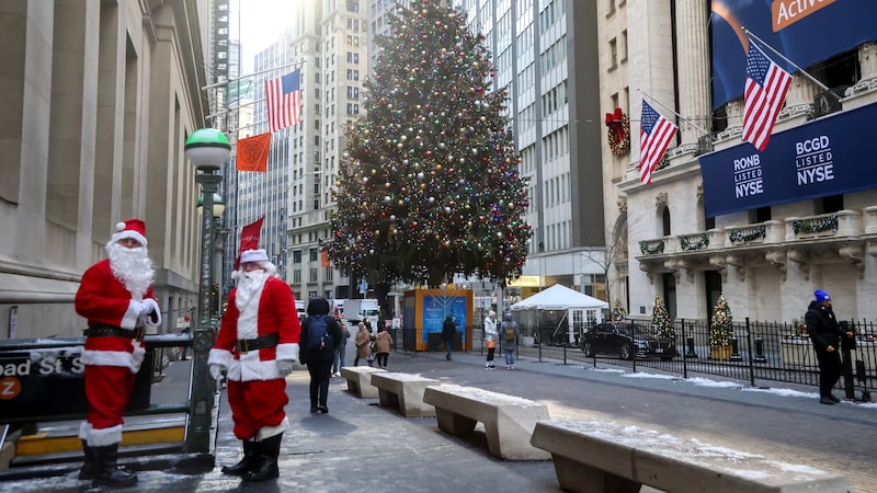 Rallys, caídas y sorpresas: los regalos que el mercado dejó en el árbol de Navidad de 2025 Rallys, caídas y sorpresas: los regalos que el mercado dejó en el árbol de Navidad de 2025