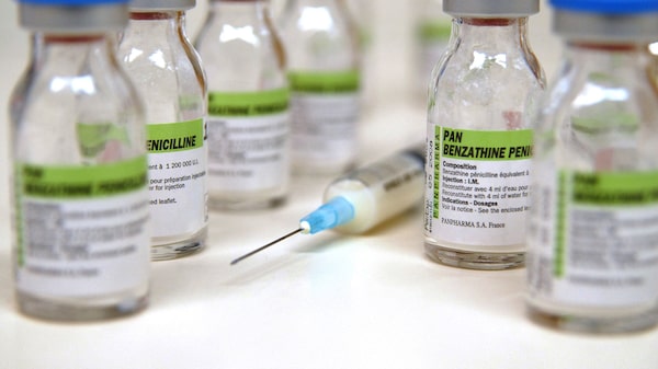 Por que a penicilina entrou em falta nos EUA e o impacto em tratamentos Por que a penicilina entrou em falta nos EUA e o impacto em tratamentos