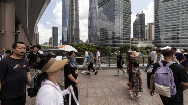 Carry-Hunting Traders in Emerging Markets Look Beyond China Data Carry-Hunting Traders in Emerging Markets Look Beyond China Data