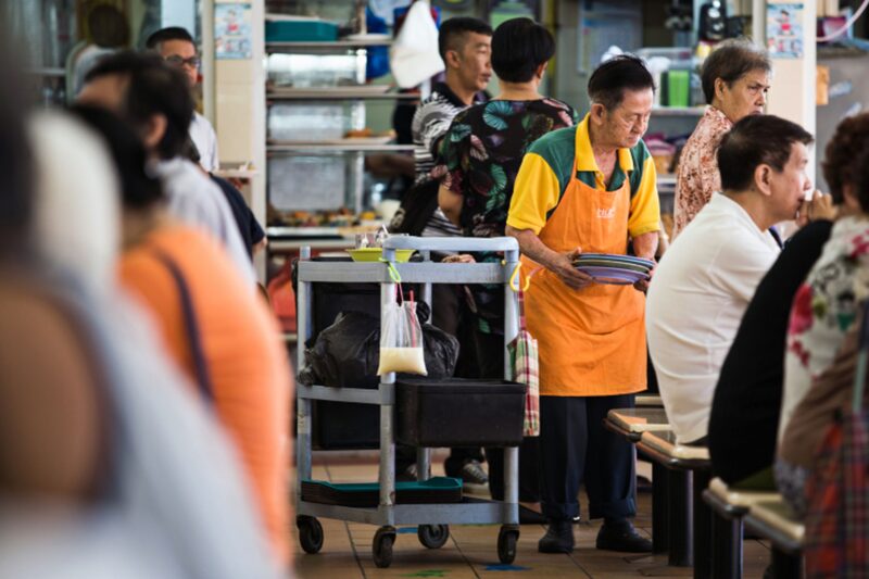 Jubilados trabajan Jubilados trabajan