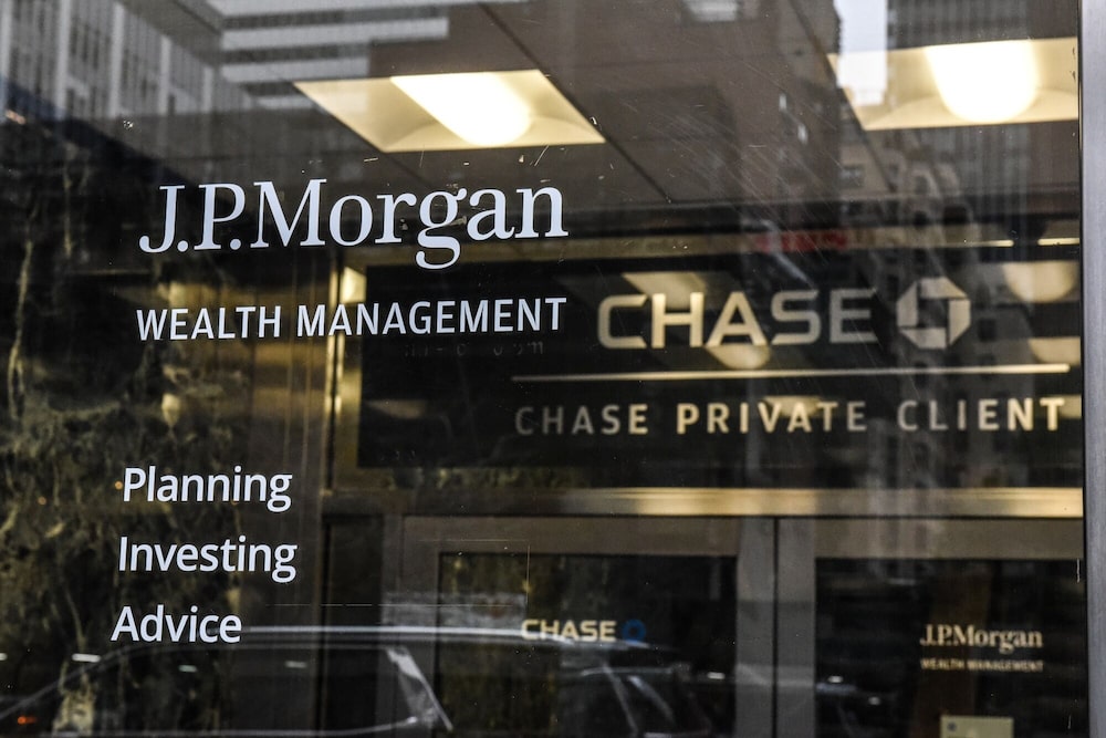 Letrero de JPMorgan en el exterior de una sucursal bancaria de Chase en Nueva York, EE.UU., el jueves 12 de enero de 2023. Letrero de JPMorgan en el exterior de una sucursal bancaria de Chase en Nueva York, EE.UU., el jueves 12 de enero de 2023.