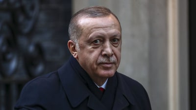 Turquia: Erdogan demite ministro das Finanças e lira desaba Turquia: Erdogan demite ministro das Finanças e lira desaba