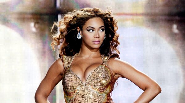 Beyoncé entra no crescente mercado de produtos para cabelos cacheados e crespos Beyoncé entra no crescente mercado de produtos para cabelos cacheados e crespos