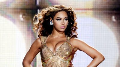 Beyoncé entra no crescente mercado de produtos para cabelos cacheados e crespos Beyoncé entra no crescente mercado de produtos para cabelos cacheados e crespos