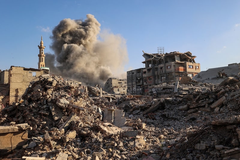 Humo tras un ataque aéreo en el campo de refugiados palestinos de Bureij, en la Franja de Gaza, el 19 de octubre. Foto: Eyad Baba/AFP/Getty Images Humo tras un ataque aéreo en el campo de refugiados palestinos de Bureij, en la Franja de Gaza, el 19 de octubre. Foto: Eyad Baba/AFP/Getty Images