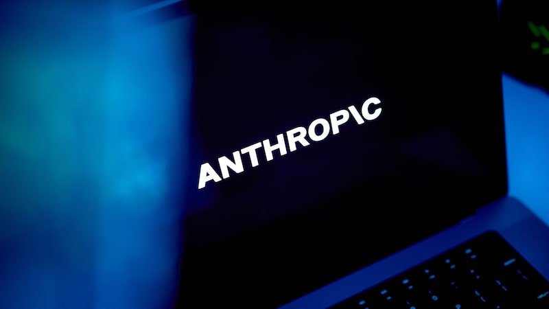 EUA suspendem restrições de acesso internacional ao modelo de IA Fable 5 da Anthropic EUA suspendem restrições de acesso internacional ao modelo de IA Fable 5 da Anthropic
