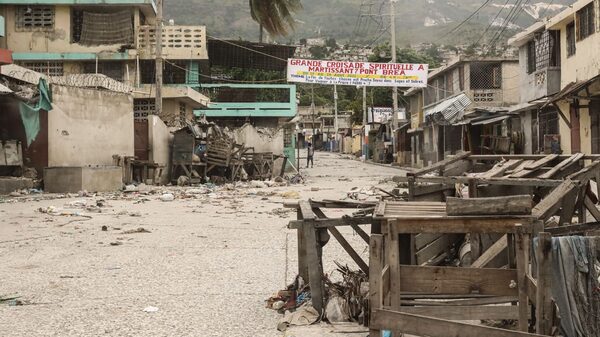 Primer ministro haitiano pide ayuda internacional para aplacar crecientes disturbios Primer ministro haitiano pide ayuda internacional para aplacar crecientes disturbios