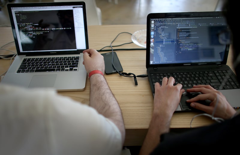 Goldman Sachs advierte: inversores no deberían ir en contra del rally impulsado por la IA. Goldman Sachs advierte: inversores no deberían ir en contra del rally impulsado por la IA.