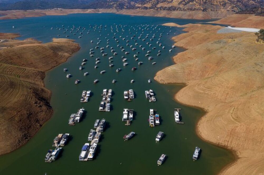 California, 15 de julio. En agosto, la central hidroeléctrica del lago Oroville, el segundo mayor embalse del estado, fue desconectada por primera vez desde su construcción en 1967 porque el nivel de agua era demasiado bajo. David Paul Morris/Bloomberg California, 15 de julio. En agosto, la central hidroeléctrica del lago Oroville, el segundo mayor embalse del estado, fue desconectada por primera vez desde su construcción en 1967 porque el nivel de agua era demasiado bajo. David Paul Morris/Bloomberg