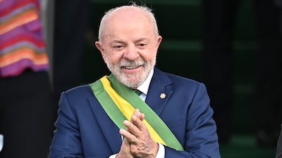 Lula aventaja por poco a Flávio Bolsonaro en nueva encuesta antes de las elecciones de Brasil Lula aventaja por poco a Flávio Bolsonaro en nueva encuesta antes de las elecciones de Brasil