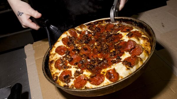 Las acciones de Domino’s Pizza caen tras ausencia de oferta de compra por la firma Bain Las acciones de Domino’s Pizza caen tras ausencia de oferta de compra por la firma Bain