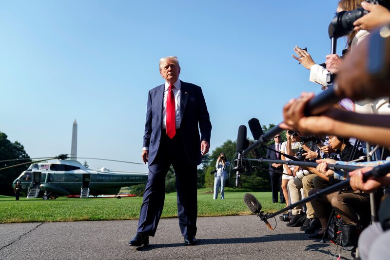 Trump considera repartir cheques a contribuyentes usando lo recaudado por aranceles. Trump considera repartir cheques a contribuyentes usando lo recaudado por aranceles.