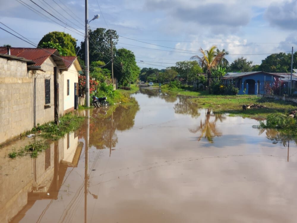 Sectores afectados por inundaciones en El Progreso. Sectores afectados por inundaciones en El Progreso.