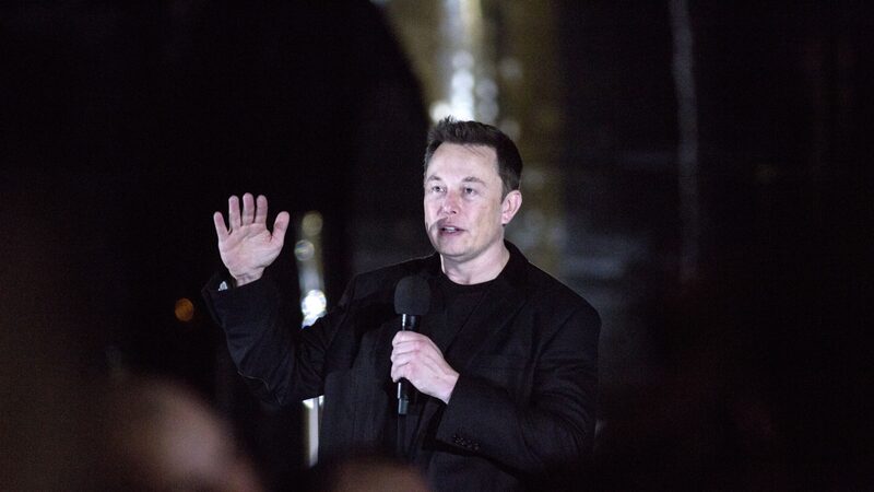 Fortuna de Elon Musk encolhe US$ 13 bilhões em dia turbulento Fortuna de Elon Musk encolhe US$ 13 bilhões em dia turbulento