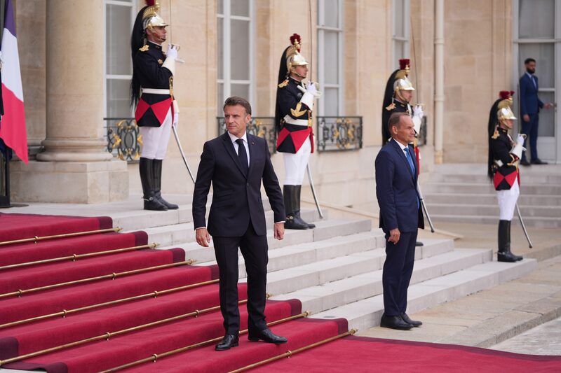 Daybreak: Elecciones legislativas en Francia; Sheinbaum no logra supermayoría en Senado Daybreak: Elecciones legislativas en Francia; Sheinbaum no logra supermayoría en Senado