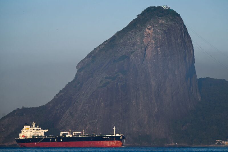 Tarifas incluem um imposto de 50% sobre as importações do Brasil - um importante fornecedor de petróleo bruto para os EUA Tarifas incluem um imposto de 50% sobre as importações do Brasil - um importante fornecedor de petróleo bruto para os EUA