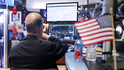 Acciones de Asia caen desde máximos por tensiones con Irán; petróleo se mantiene estable Acciones de Asia caen desde máximos por tensiones con Irán; petróleo se mantiene estable